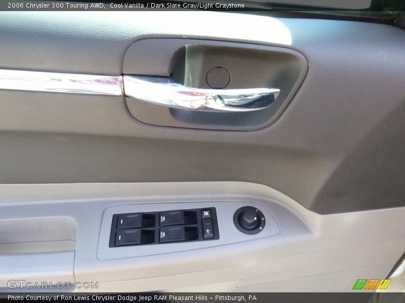 Cool Vanilla / Dark Slate Gray/Light Graystone 2006 Chrysler 300 Touring AWD