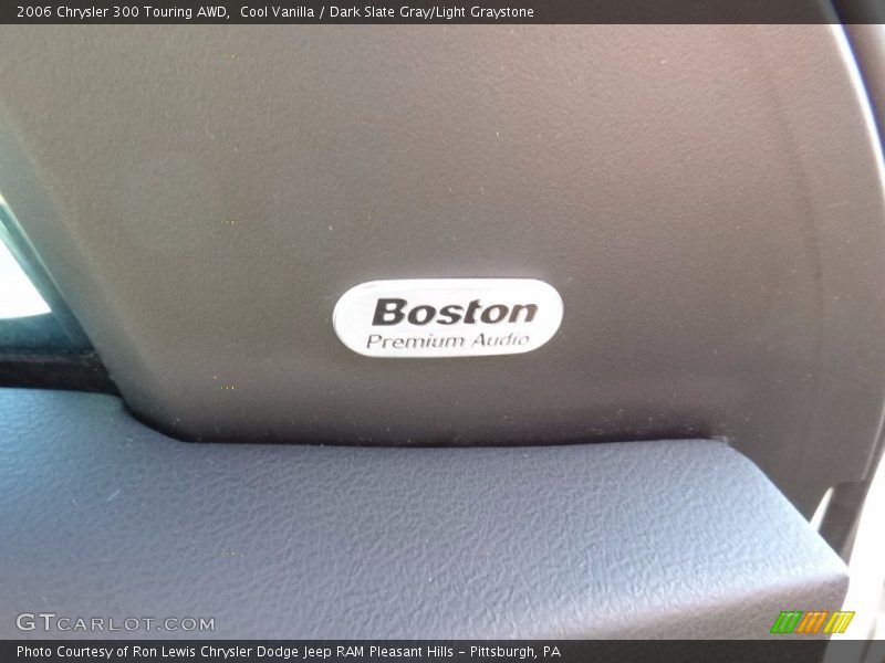 Cool Vanilla / Dark Slate Gray/Light Graystone 2006 Chrysler 300 Touring AWD