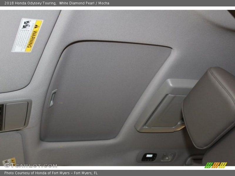 White Diamond Pearl / Mocha 2018 Honda Odyssey Touring