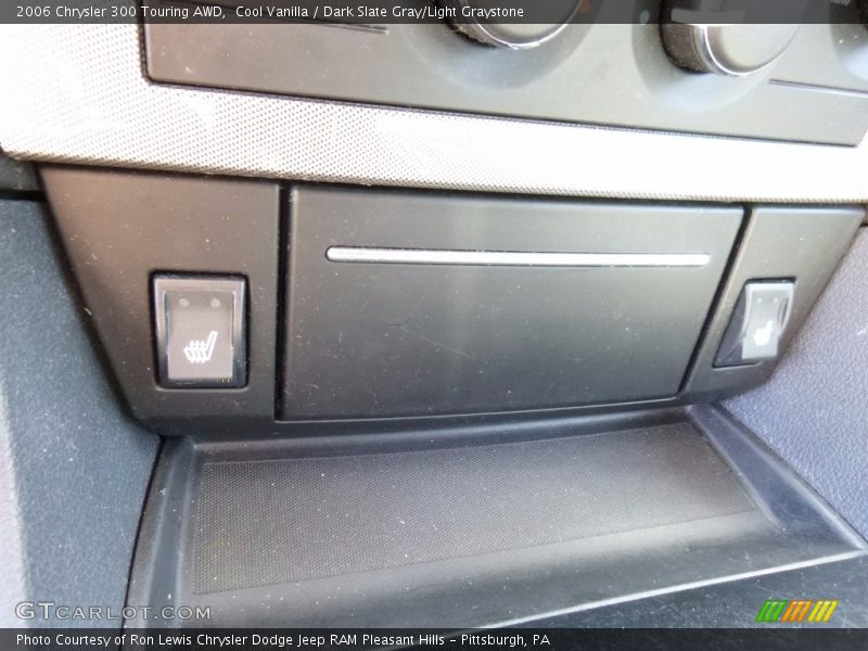 Cool Vanilla / Dark Slate Gray/Light Graystone 2006 Chrysler 300 Touring AWD