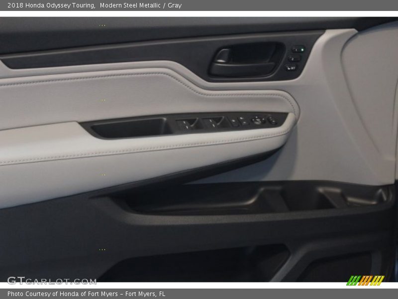 Modern Steel Metallic / Gray 2018 Honda Odyssey Touring