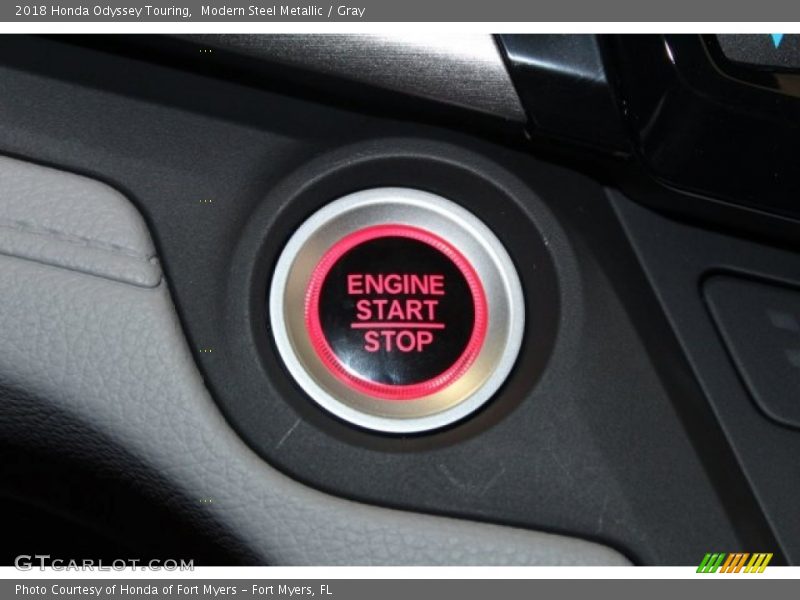 Modern Steel Metallic / Gray 2018 Honda Odyssey Touring