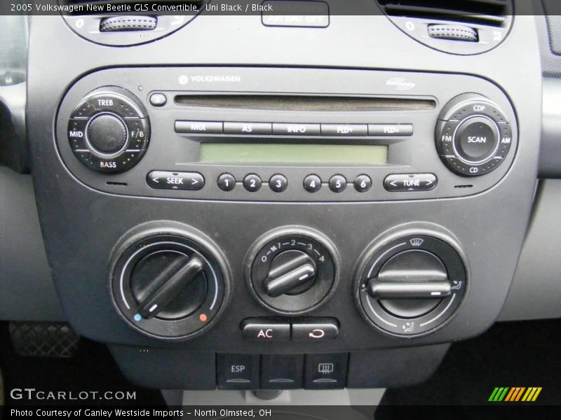 Uni Black / Black 2005 Volkswagen New Beetle GLS Convertible