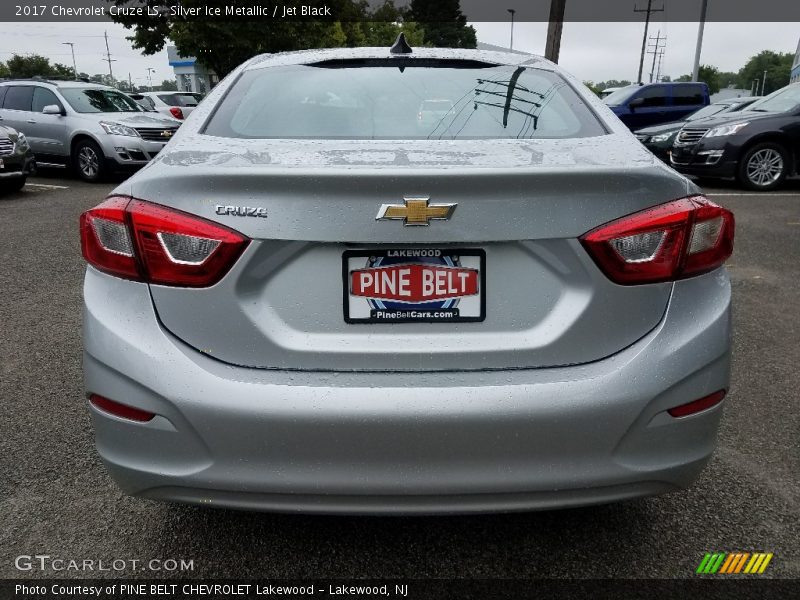 Silver Ice Metallic / Jet Black 2017 Chevrolet Cruze LS