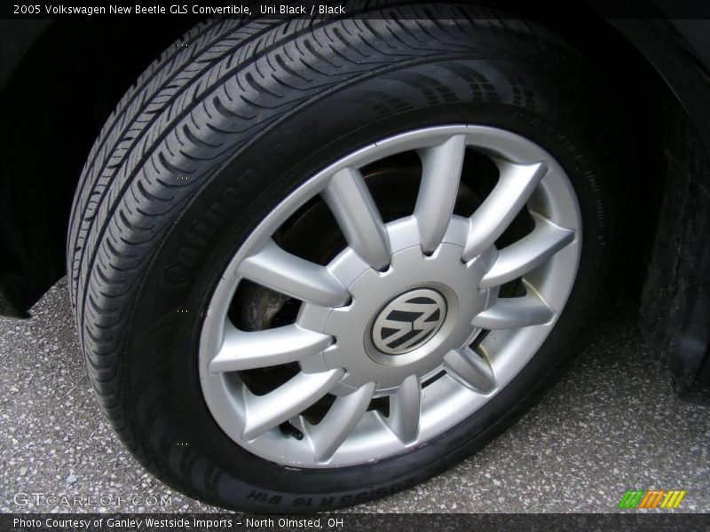Uni Black / Black 2005 Volkswagen New Beetle GLS Convertible