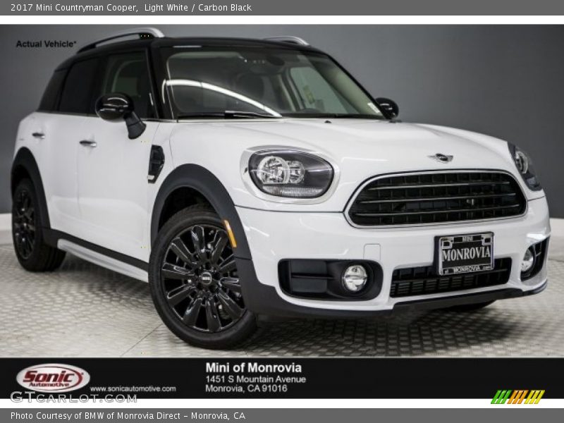 Light White / Carbon Black 2017 Mini Countryman Cooper