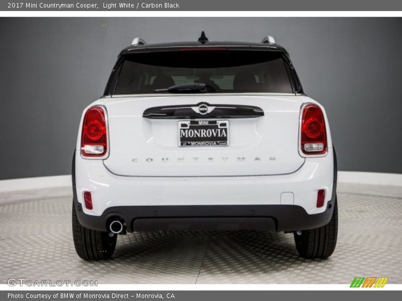 Light White / Carbon Black 2017 Mini Countryman Cooper
