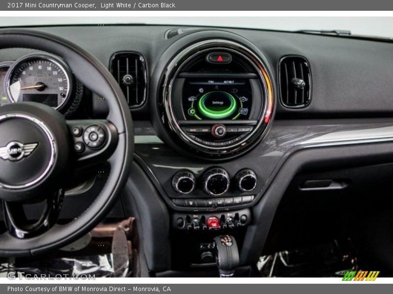 Light White / Carbon Black 2017 Mini Countryman Cooper