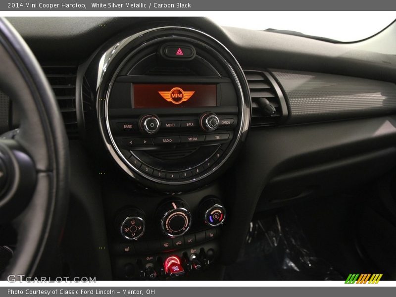 White Silver Metallic / Carbon Black 2014 Mini Cooper Hardtop