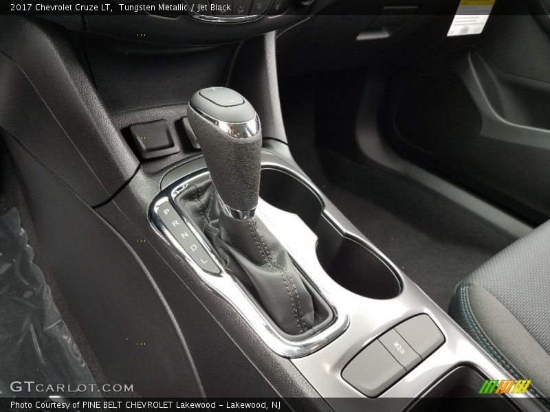 Tungsten Metallic / Jet Black 2017 Chevrolet Cruze LT