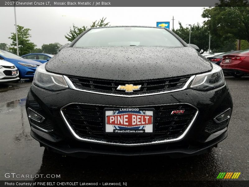 Mosaic Black Metallic / Jet Black 2017 Chevrolet Cruze LT