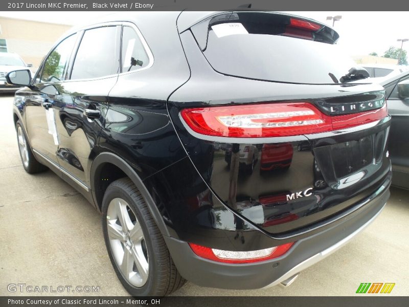 Black Velvet / Ebony 2017 Lincoln MKC Premier