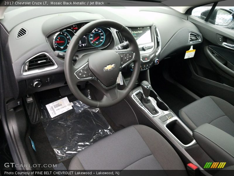 Mosaic Black Metallic / Jet Black 2017 Chevrolet Cruze LT