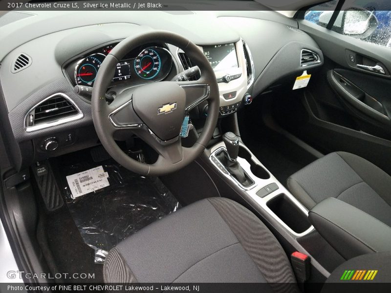Silver Ice Metallic / Jet Black 2017 Chevrolet Cruze LS