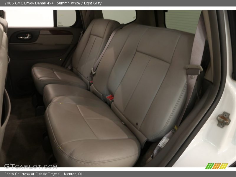 Summit White / Light Gray 2006 GMC Envoy Denali 4x4