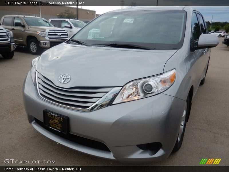Silver Sky Metallic / Ash 2017 Toyota Sienna LE