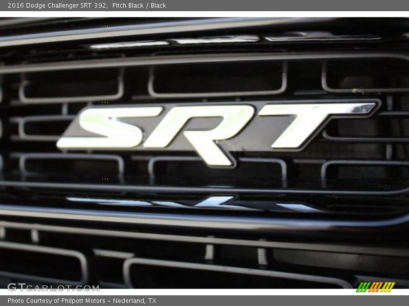 Pitch Black / Black 2016 Dodge Challenger SRT 392