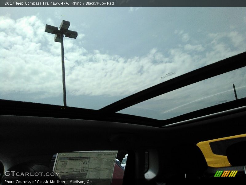 Rhino / Black/Ruby Red 2017 Jeep Compass Trailhawk 4x4