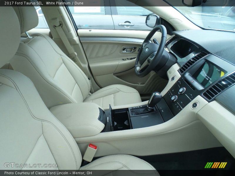 White Platinum / Dune 2017 Ford Taurus SEL