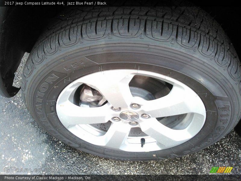 Jazz Blue Pearl / Black 2017 Jeep Compass Latitude 4x4