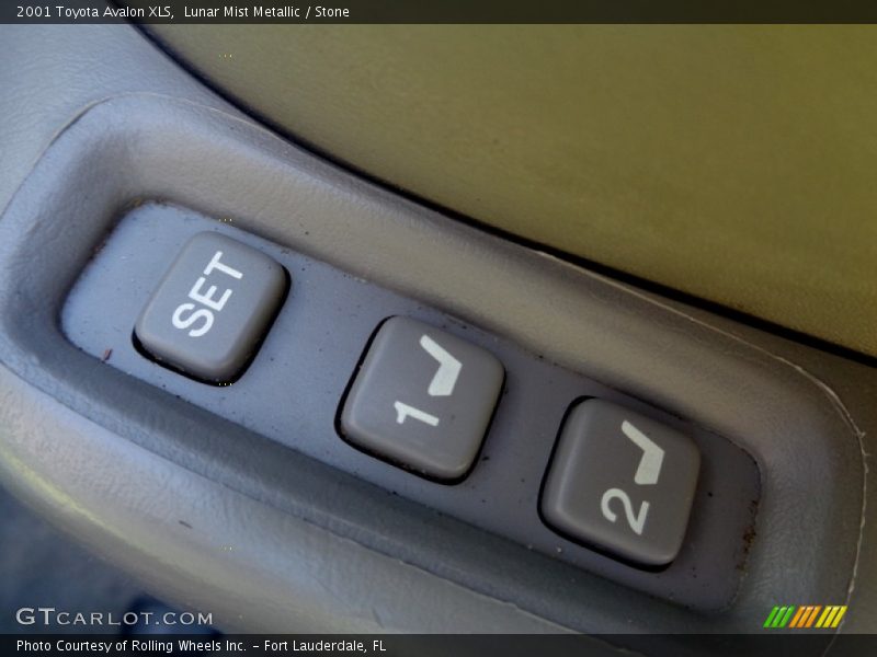 Lunar Mist Metallic / Stone 2001 Toyota Avalon XLS