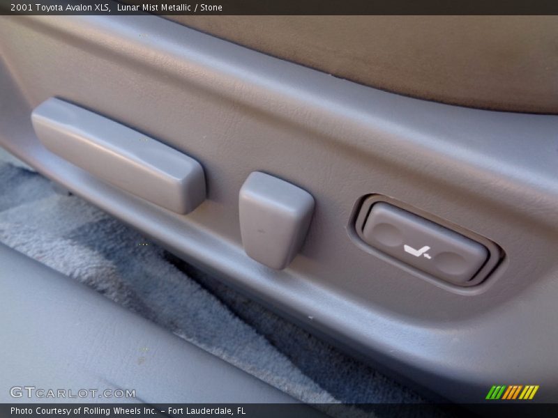 Lunar Mist Metallic / Stone 2001 Toyota Avalon XLS