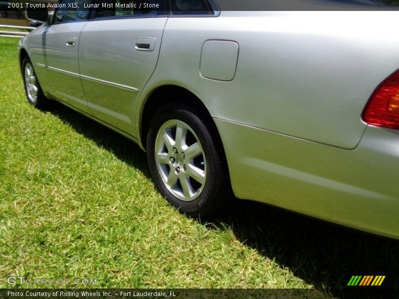 Lunar Mist Metallic / Stone 2001 Toyota Avalon XLS
