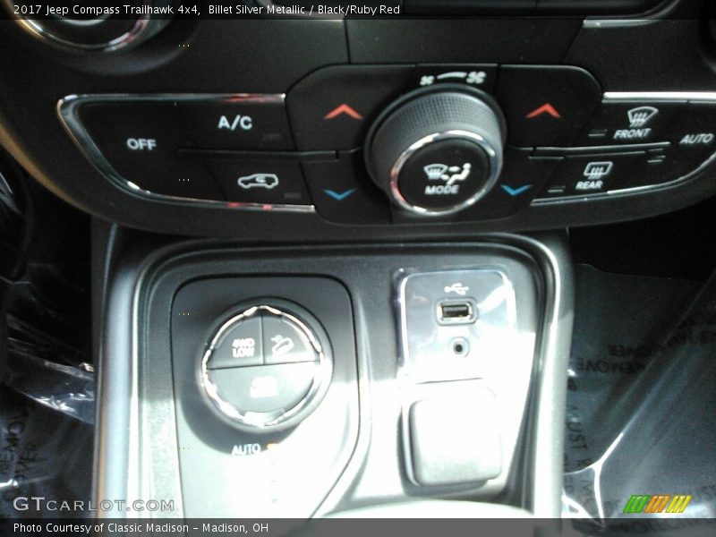 Billet Silver Metallic / Black/Ruby Red 2017 Jeep Compass Trailhawk 4x4