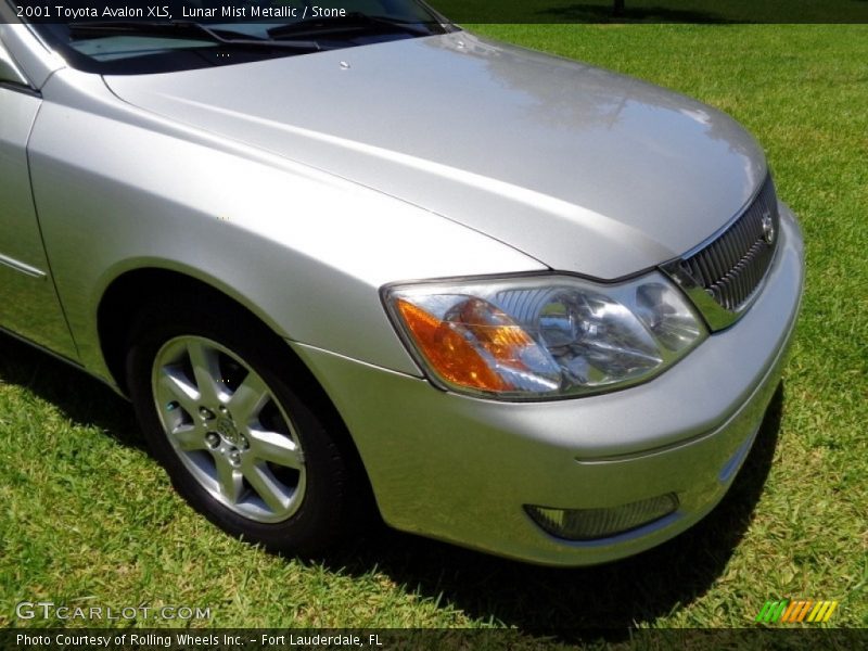 Lunar Mist Metallic / Stone 2001 Toyota Avalon XLS