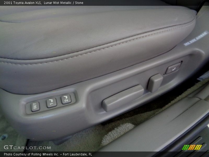 Lunar Mist Metallic / Stone 2001 Toyota Avalon XLS