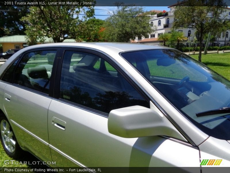 Lunar Mist Metallic / Stone 2001 Toyota Avalon XLS