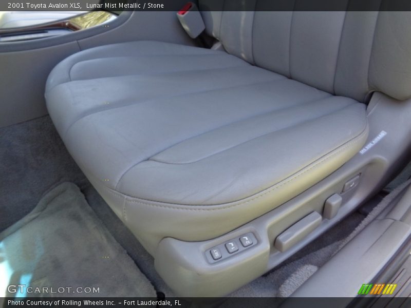 Lunar Mist Metallic / Stone 2001 Toyota Avalon XLS