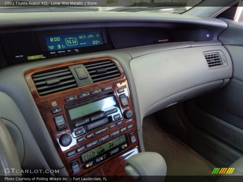 Lunar Mist Metallic / Stone 2001 Toyota Avalon XLS