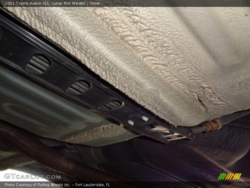 Lunar Mist Metallic / Stone 2001 Toyota Avalon XLS
