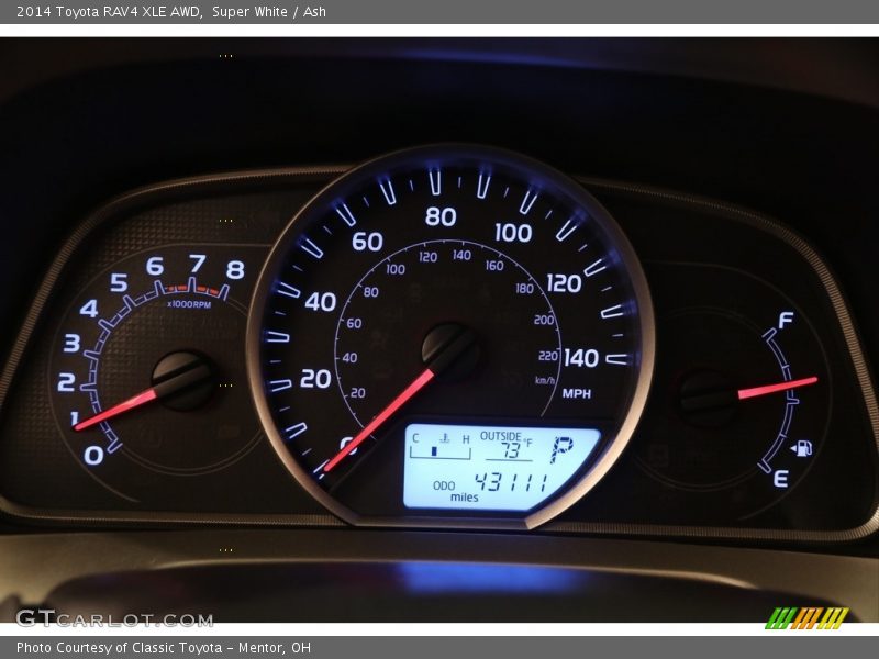 Super White / Ash 2014 Toyota RAV4 XLE AWD