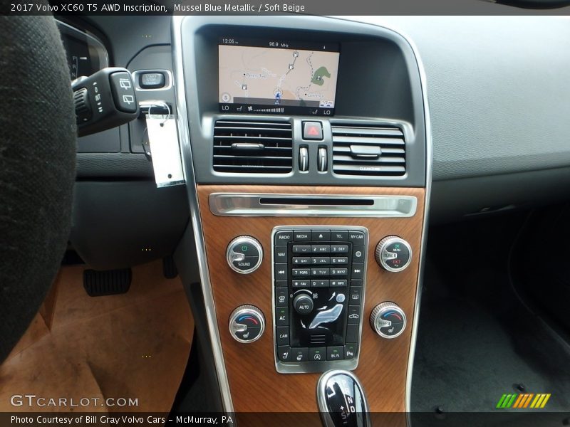 Mussel Blue Metallic / Soft Beige 2017 Volvo XC60 T5 AWD Inscription
