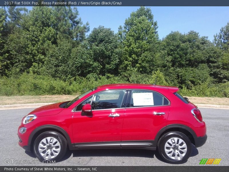 Rosso Passione (Red) / Nero/Grigio (Black/Gray) 2017 Fiat 500X Pop