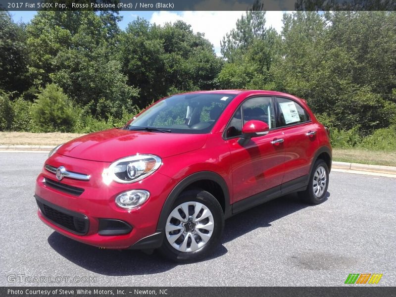 Rosso Passione (Red) / Nero (Black) 2017 Fiat 500X Pop