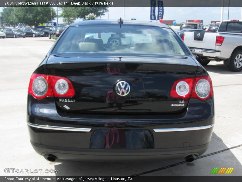 Deep Black / Pure Beige 2006 Volkswagen Passat 3.6 Sedan