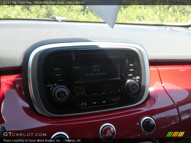 Rosso Passione (Red) / Nero (Black) 2017 Fiat 500X Pop