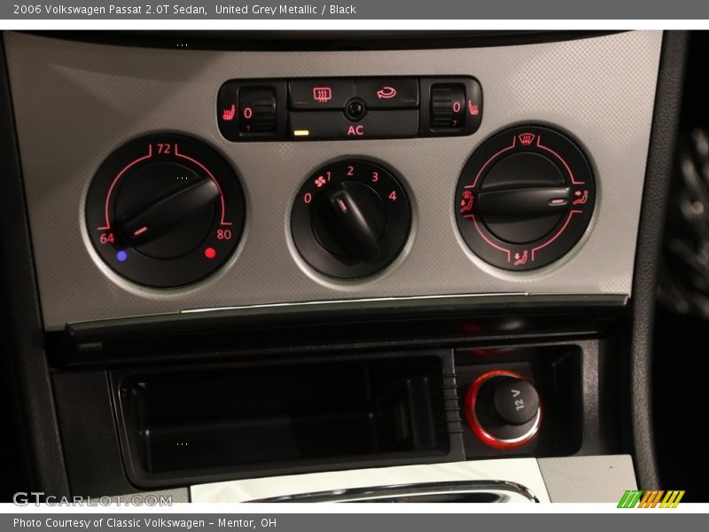 United Grey Metallic / Black 2006 Volkswagen Passat 2.0T Sedan