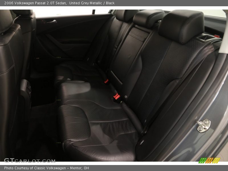 United Grey Metallic / Black 2006 Volkswagen Passat 2.0T Sedan