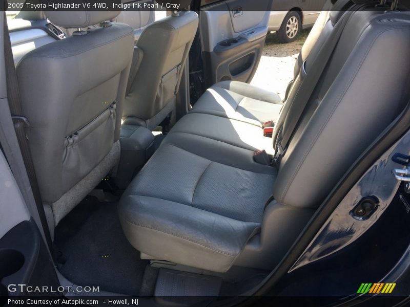 Indigo Ink Pearl / Gray 2005 Toyota Highlander V6 4WD