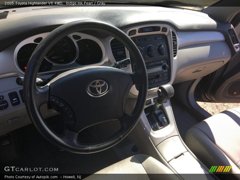 Indigo Ink Pearl / Gray 2005 Toyota Highlander V6 4WD