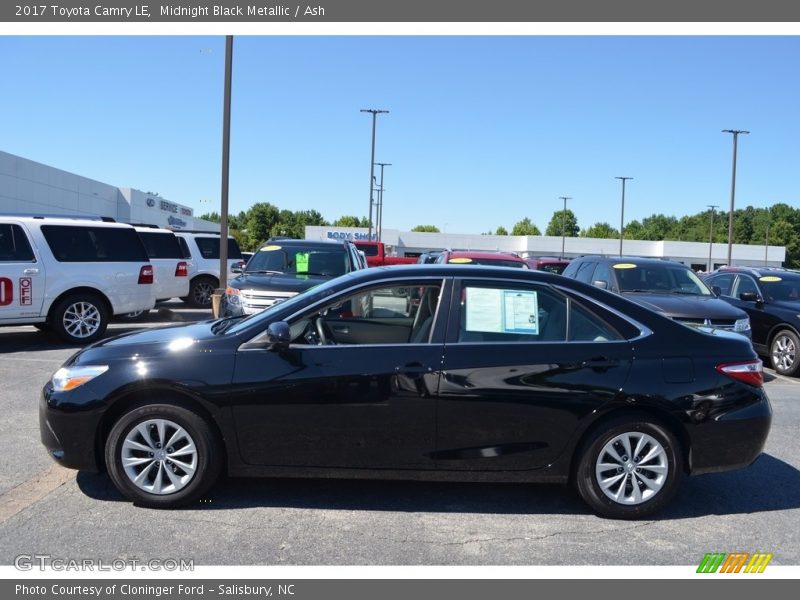 Midnight Black Metallic / Ash 2017 Toyota Camry LE