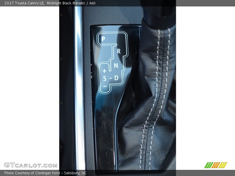 Midnight Black Metallic / Ash 2017 Toyota Camry LE