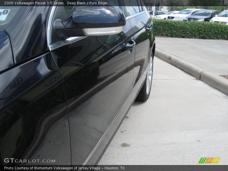Deep Black / Pure Beige 2006 Volkswagen Passat 3.6 Sedan