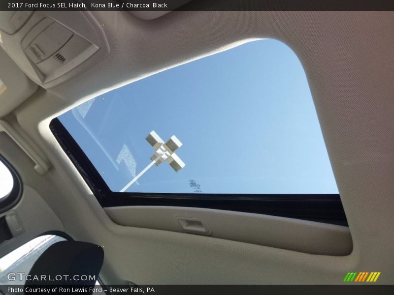 Kona Blue / Charcoal Black 2017 Ford Focus SEL Hatch