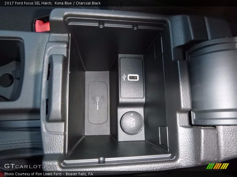 Kona Blue / Charcoal Black 2017 Ford Focus SEL Hatch