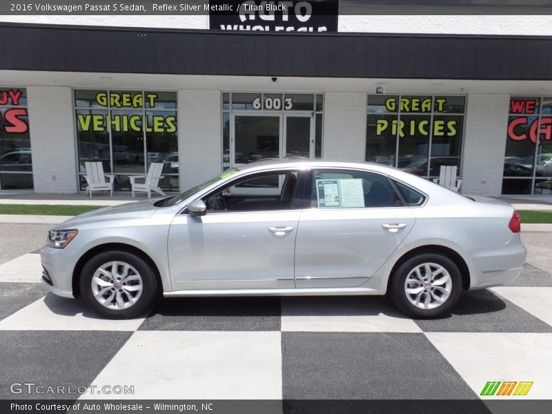 Reflex Silver Metallic / Titan Black 2016 Volkswagen Passat S Sedan